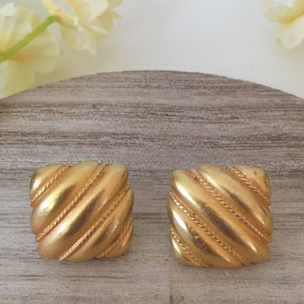 AK Gold Tone Stud Textured Earrings